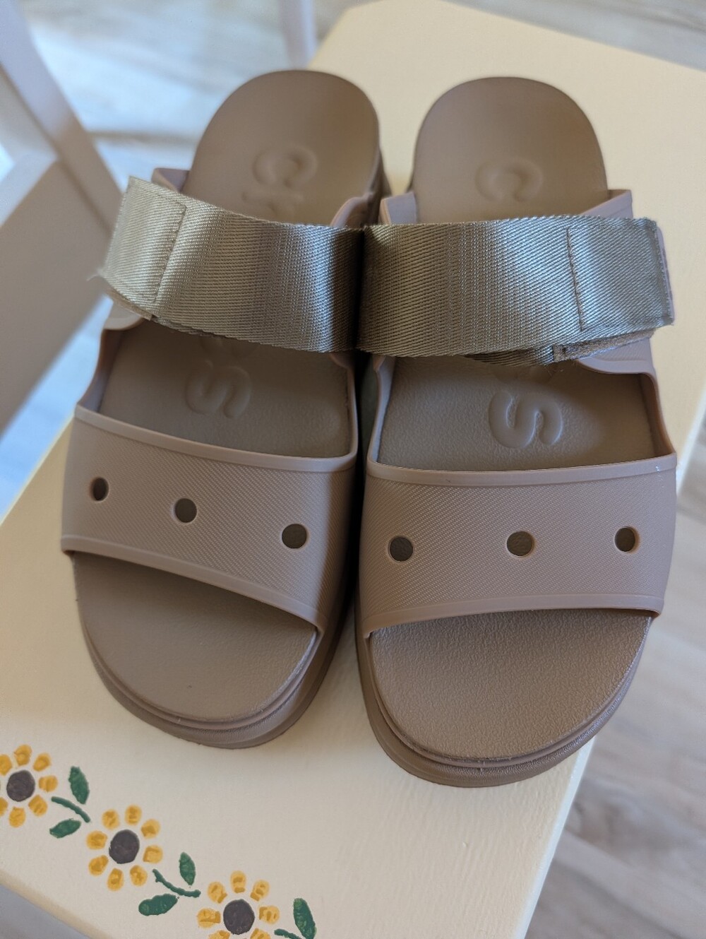 Crocs Soho Two-Strap Platform Sandals in a coffee brown color SIZE 11